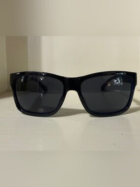 Fossil Men's Black Frame Sunglasses with Dark Lenses